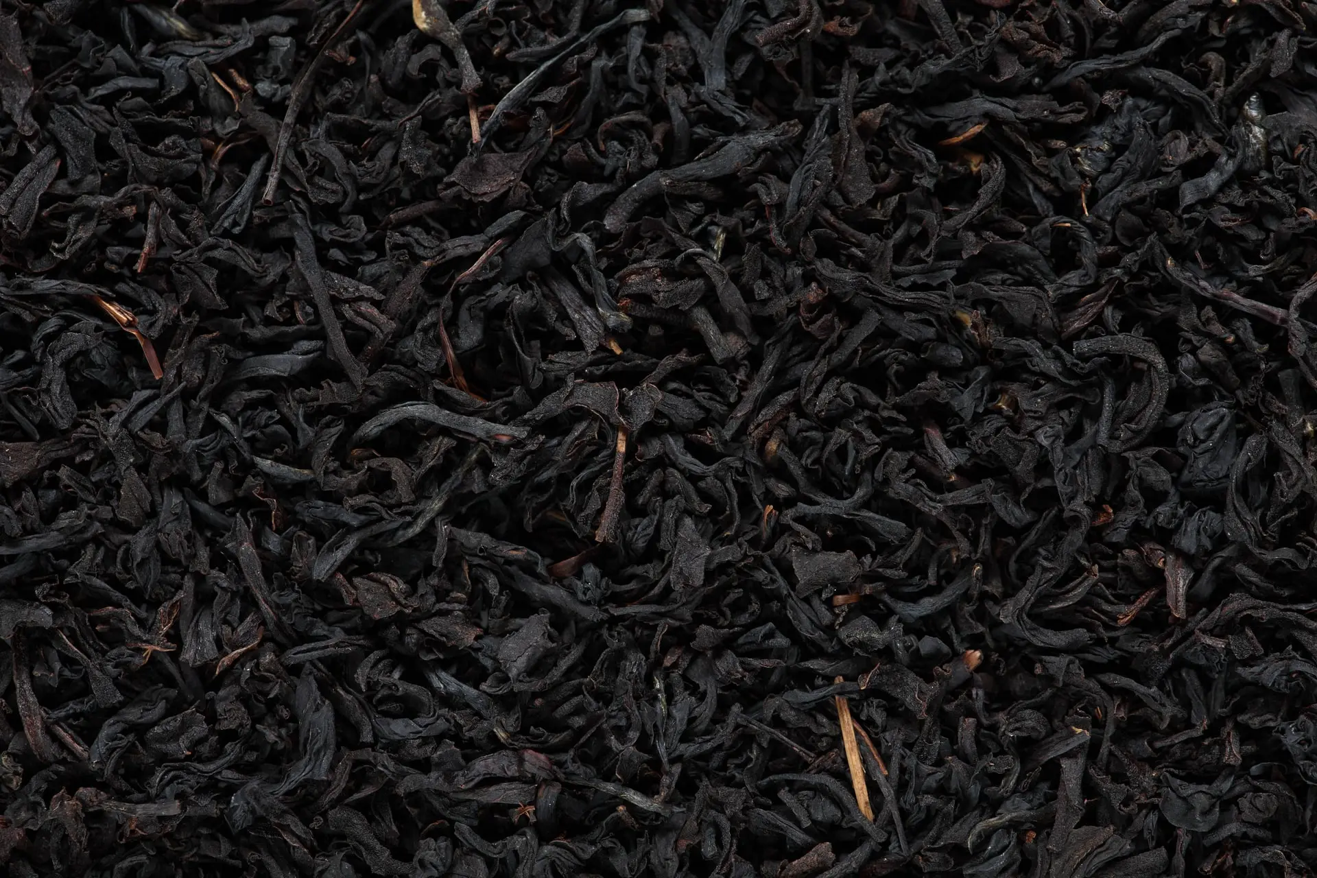 loose black tea leaves